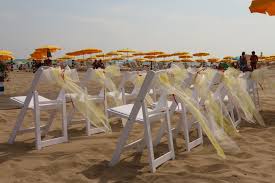 Se sogni un matrimonio vicino al mare, sulla spiaggia o in una location con vista, consulta i nostri ristoranti, ville e hotel sulla spiaggia. Matrimonio In Spiaggia Al Camping Garden Paradiso Cavallino Venezia