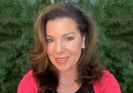 Kathy White's Instagram, Twitter & Facebook