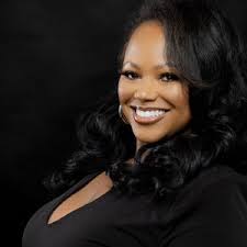 Bobbie Denise (@bobbiedenisecole)