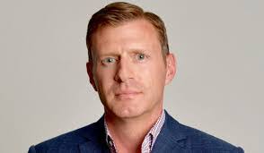 Chris Hartless's Instagram, Twitter & Facebook