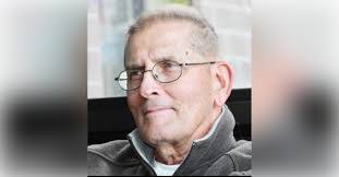 Steve Mabe's Instagram, Twitter & Facebook