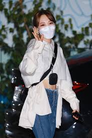 Entdecke rezepte, einrichtungsideen, stilinterpretationen und andere ideen zum ausprobieren. 480 Eclipse In My Heart Ideas In 2021 Mamamoo Moonbyul Moonbyul Mamamoo