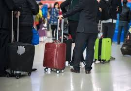 Pentru un program complet de lucru, de aproximativ 160 de ore pe lună, remunerarea va fi de 2610 lei în 2018 creșterea sumară este calculată la nivel de 9,6%. Angajarea CetÄƒÈ›enilor StrÄƒini In Romania CondiÈ›iile Aplicabile In 2020