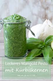 Schnelles Mangold Pesto Mit Kurbiskernen Und Rosmarin We Go Wild Rezept Mangold Rezepte Pesto Mangold