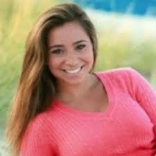 Olivia Barone (@livcbarone)