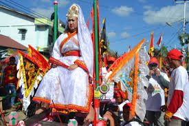 Cap go meh 2019 jatuh pada tanggal selasa, 19 februari 2019 yaitu terhitung 15 hari setelah tahun baru imlek yang jatuh pada tanggal 5 februari 2019 atau tanggalan kalender cina yaitu tahun 2570. Singkawang Celebrates Cap Go Meh Showcasing Super Power Of Tatung Event The Jakarta Post