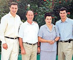 Jun 12, 2021 · виталий кличко. Vitalij Klichko Ishet Odnoklassnika V Kazahstane Vospominaniya O Detstve I Druzhbe