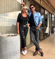 Este 4 de agosto la pareja formada entre raquel argandoña y el empresario félix ureta cumplió un año de pololeo, y lo celebraron compartiendo fotos de ambos en sus respectivas redes sociales. Pololo De Raquel Argandona Responde A Critica De Seguidora
