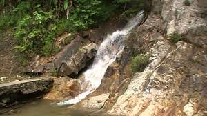 From there it cascades down to the botanical gardens waterfall , from which it derives its name of air terjun. Video Sungai Tua Waterfall Experience Dizivizi Com