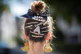 Pearls are connected in series with durable and strong fishing thread, which makes the pearls well fixed on the hairpin and not easy to fall off. 15 Best Pearl Hair Clips How To Style And Which To Buy Glamour