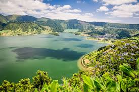A 2 klm do centro da freguesia onde podem optar por várias actividades de laser em torno da lagoa. Sete Cidades Auf Den Azoren Portugal 360