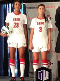 Shop women's golf polo shirts, shorts & gear on the under armour official website. San Diego State University Shows Tweaked Logo New Uniforms Little Consistency Sportslogos Net News
