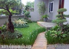 Dulu taman rumah memang hanya di rumah mewah saja dengan halaman yang sangat luas tetapi sekarang ini taman rumah bisa dibuat di lahan sempit. 10 Ide Galeri Taman Di Teras Lahan Sempit Rumah Minimalis