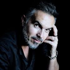 📚 Assistez à la rencontre entre Nine Gorman et Maxime Chattam dans le  cadre mythique du grand Rex et (re)découvrez la saga fantastique culte :  Autre-Monde ! Rejoignez-nous pour cette rencontre unique