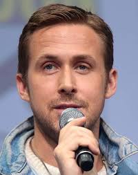 25+ Celebrities With Strabismus