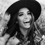 Amber Dimaggio's Instagram, Twitter & Facebook