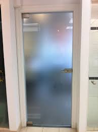 Frosted glass shower doors if you're not one to bare it all, and enjoy a little more privacy while you unwind, frosted glass shower doors are the perfect fit for you. Frameless Shower Doors Artistcraft Com