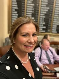 Mary Franson's Instagram, Twitter & Facebook