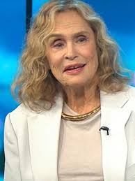 How did Lauren Hutton acquire her famous gap between her teeth?