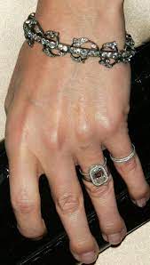 Gwyneth Paltrow From Chris Martin Neil Lane Engagement Rings Celebrity Engagement Rings Double Band Engagement Ring