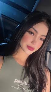 Manuela Davis's Instagram, Twitter & Facebook