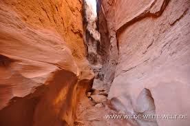 This adventure is great because you get to explore 2 stunning slot canyons in one hike! Peek A Boo Und Spooky Slot Canyons Www Wilde Weite Welt De