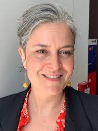 Elsa Vidal's Instagram, Twitter & Facebook