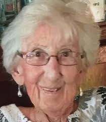 Paula Gauthier's Instagram, Twitter & Facebook