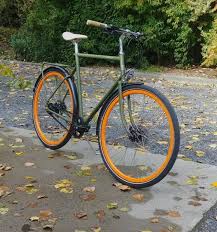 Matte Armygreen And Tangerine Seems To Be A Perfect Combination For An Oscar It Doesn T Only Look Unique And Stylish But Espe Urban Bicycle Bicycle Urban Bike