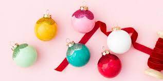 These yarn ball ornaments will look great hanging on chrsitmas tree or at different lengths in a corner of a room , or stand on your table.you can try any color you want, or chose a lighter color, if you want to spray paint yours. Diy Christmas Ornaments How To Make Homemade Christmas Tree Ornaments