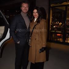 Toplam 531 başak dizer haberi bulunmuştur. Kivanc North America On Twitter Gunlukmagazin Feb 19 2018 Kivanc Tatlitug And Basak Dizer Celebrated Their 2nd Wedding Anniversary Out For A Romantic Dinner The Happiness Of The Couple Was Seen In Their