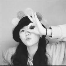 宣傳演唱會的我們真的很拼，剛不知道吞了多少食物外，印象中爲了快速吃完米粉湯，直接倒一碗冰塊降溫，然後乾杯。現在胃其實不太舒服。但沿途遇見好多買了票的歌迷，還有哼一小段副歌就可以唱的出-我是神射手-的10歲小女孩讓我傻眼。身體再累精神也已經得到救贖，真的好  ...