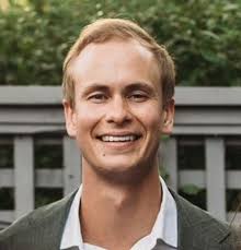 Investors face new challenges as social media and blogs begin emerging,  warns Nasdaq