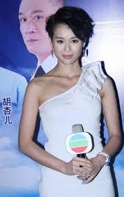 主演： 吳鎮宇 陳慧珊 馬德鍾 胡杏兒 導演： 潘嘉德 類別： 港劇 香港劇 言情 地區： 香港 語言： 粵語 發行 年份： 2003. å†²ä¸Šäº'éœ„2 èƒ¡æå„¿é™ˆæ³•æ‹‰åŠ©é˜µå'å¸ƒä¼š æ‰‹æœºæ–°æµªç½'