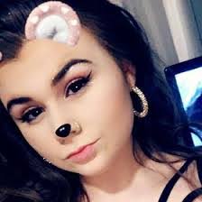 Amber Moffatt's Instagram, Twitter & Facebook