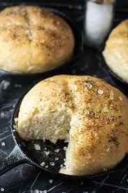 5 Ingredient Skillet Herbed Garlic Bread Recipe Skillet Bread Cast Iron Skillet Cooking Food
