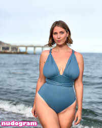 Laura Brioschi  lovecurvy__laurabrioschi Photo divulguée nue OnlyFans 3 -  Nudogram v2.1