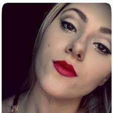 Aline Schuster's Instagram, Twitter & Facebook