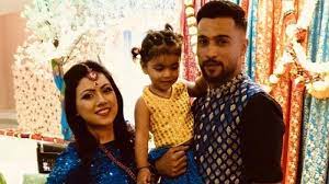 Pakistan's fast bowler mohammad amir and his wife are now proud parents of a beautiful baby girl. Mohammad Amir S Wife Shuts Down Trollers Who Questioned His Loyalty