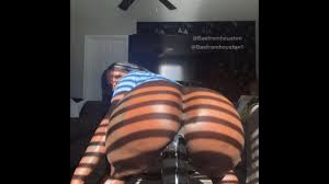 stretching my pussy with humongous dildoTwitter@shaynaughtyone