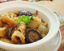 Image of Braised Fish Maw with Sea Cucumber and Mushroom
