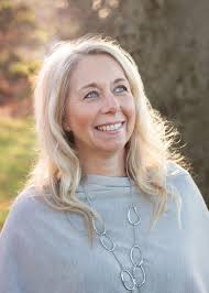 It's another Behind The Brand day. We are thrilled to introduce Wendy!