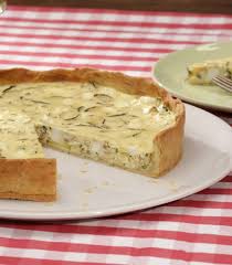 Vegetarische Quiche Mit Schafkase Und Zucchini Lebensmittel Essen Zucchini Quiche Rezepte