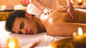 Lợi ích mà bạn chưa biết của massage Thái dành cho nam