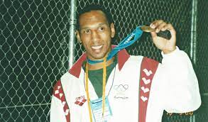 In 1952, athletes representing portugal competed for the first time at the olympic w. Jogos Olimpicos Medalhados Portugueses