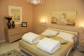 Sono già pronti a occupare il loro posto nella composizione da te ideata. Quadri Camera Da Letto Classica
