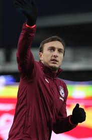 Mark noble subsequently played on loan at hull city and ipswich town and after gaining vital experience and exhibiting a lot of promise and confidence has been drafted into the west ham first team on a permanent basis. Mark Noble Wikipedia