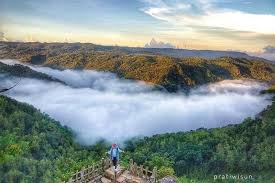 Pemandangan keren setiap pagi sangat berbeda jika kalian tinggal di desa. Jurang Tembelan Realisasikan Mimpi Soal Perahu Langit Alam Yang Indah Perahu Langit