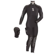 When looking for a wetsuit for diving, read the descriptions very closely. 5 Best Wetsuits For Diving In 2021 Review Choosing Your First Wetsuit Ready Dive