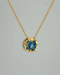 Listen to free internet radio, news, sports, music, and podcasts. Saturday Night 18ct Yellow Gold Pendant With Topaz Elsi